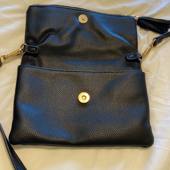 2 Vegan Leather cross body bags black and camel - Picture 7 of 10